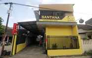 Exterior 4 Capital O 2258 Santana Syariah Guest House