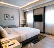 Bedroom 4 Deka Hotel Surabaya HR Muhammad