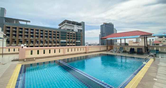 Swimming Pool A.A. Pattaya Golden Beach Hotel