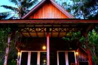 Bangunan Air Manis Hillside Villa Café & Resto