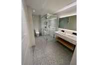 In-room Bathroom Crystal Crown Hotel Harbour View Port Klang