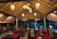Restaurant 5 Ginis Beach Resort