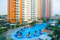 Kolam Renang Apartment Green Pramuka City by Erna