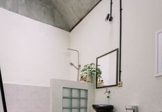 In-room Bathroom 6 Sela Stay