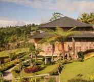 Exterior 3 Villa Genteng Bogor		