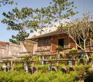 Bar, Cafe and Lounge 6 Villa Genteng Bogor		