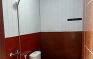 Toilet Kamar 5 Istana Bromo Resort & Resto 