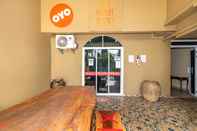 Lobi OYO 89932 Dd Homestay