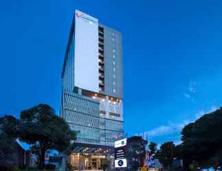 Bên ngoài 2 Vasaka Hotel Makassar Managed By Dafam