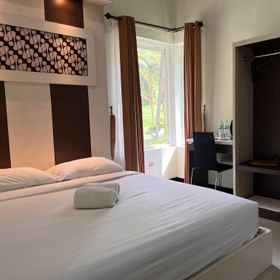 Bedroom 1 VILLA AGATHIS @BATURRADEN PALAWI RESORT, Pekuncen Villas