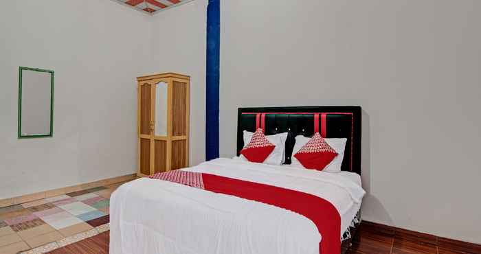 Bedroom OYO 92455 Hadhilfa Homestay Syariah