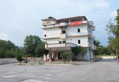 Exterior 5 OYO 90001 Lumut Villa Inn