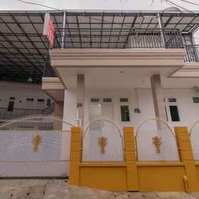 Exterior / Building 1 Rizky 게스트 하우스, 바뉴마스 호텔