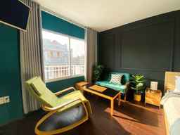 B Homeaway, Rp 373.468