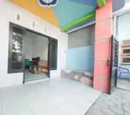 Others 5 RedDoorz Syariah near Mall Roxy Banyuwangi 2