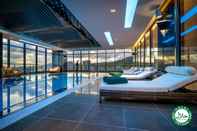 Swimming Pool DeLaSea Ha Long Hotel 
