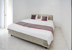 Bedroom 5 Collection O Tangerang Near Garuda Training Center
