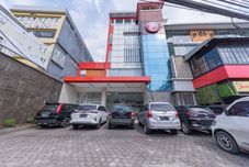 ภายนอกอาคาร RedDoorz Hostel @ Kiara Cozy Kircon Bandung