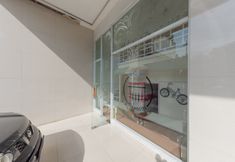 ภายนอกอาคาร 6 RedDoorz Hostel @ Kiara Cozy Kircon Bandung