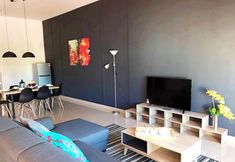 Common Space 2 Desaru Cosy Homestay - near WaterPark, Beach, Rapid -Wifi, TVbox, Steamboat, BBQ Available