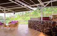 Lobby 6 Capital O 3359 Pondok Wisata Jaden Trawas Mojokerto