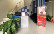 Lobby 3 RedDoorz Syariah @ Pahlawan Sidoarjo