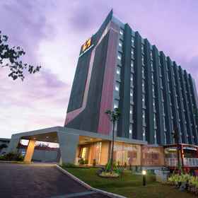 Exterior / Building 1 Swiss-Belexpress Cilegon, Cilegon Hotels