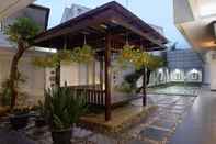 Kolam Renang ARCS House Pakubuwono by Jambuluwuk