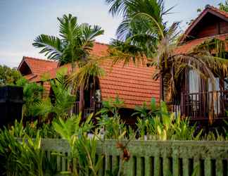 Exterior 2 The Granyam Garden Cottage