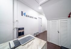 Lobby 3 K Space Inn 14