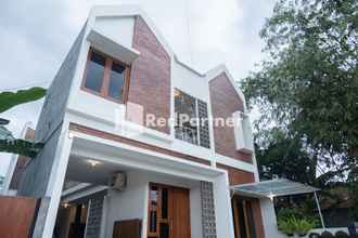 ภายนอกอาคาร 4 Twin House near UII Yogyakarta Mitra RedDoorz