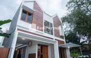 Bangunan 2 Twin House near UII Yogyakarta Mitra RedDoorz