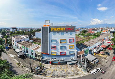 Exterior Front One Budget Malang by Azana