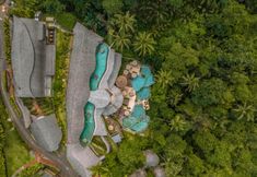 Hồ bơi 7 K Club Ubud