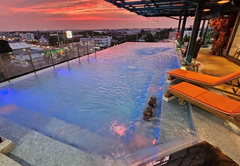 Swimming Pool BlueTel Re'sidencE Bangkok IMPACT (1 Time Drop-Off Service to Impact)