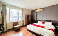 Bedroom 7 RedDoorz @ Best Hotel Jalan Dr. Sutomo Siantar