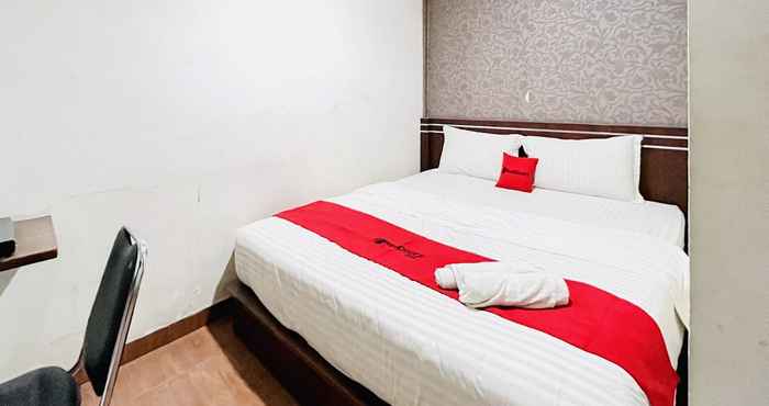 Bedroom RedDoorz @ Best Hotel Jalan Dr. Sutomo Siantar