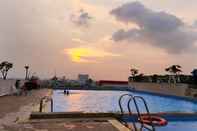 Swimming Pool Studio5 Jatibening Street View next to Ibis Styles (Min Stay 3 nights)