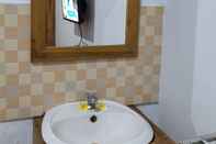 In-room Bathroom Puri Raka Villa