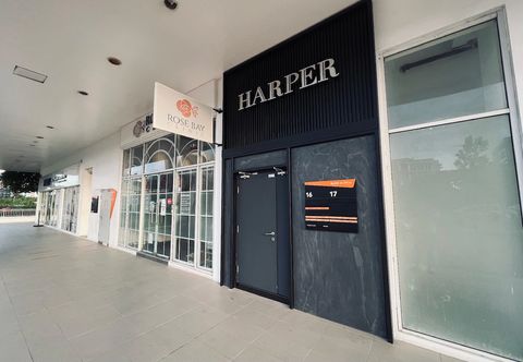 외관 Harper Boutique Hotel at Sutera Avenue