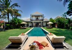 สระว่ายน้ำ 2 Majapahit Beach Villas by Nakula