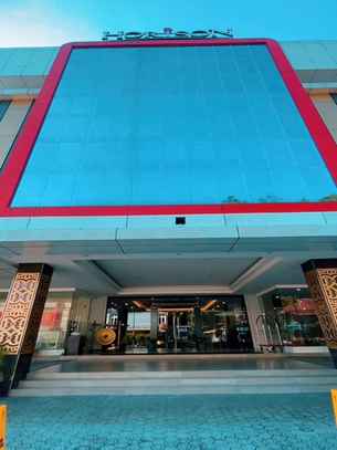 Horison Abepura, Rp 422.651