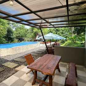 Swimming Pool1Asram Edupark,Hamesha Studio飯店