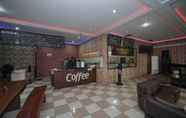 Bar, Cafe and Lounge 5 Hotel Soreang