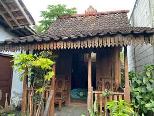 Arta Graha, THB 396.25