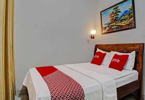 Bedroom OYO 92638 Jr Residence Syariah