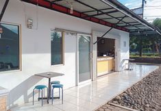 Lobby 3 RedDoorz Syariah @ Hotel Dafiz Ananda Ujung Padang