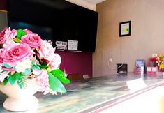 Lobby 7 RedDoorz Syariah @ Hotel Dafiz Ananda Ujung Padang