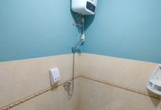 In-room Bathroom 7 Homestay Jogja Dekat Monjali dan Tugu Jogja by Simply Homy