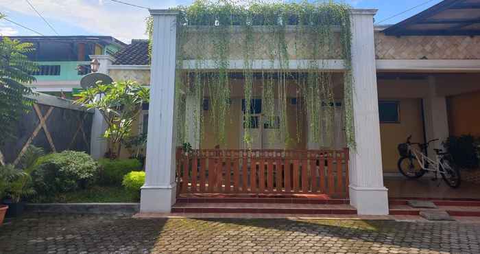 Exterior Homestay Jogja Dekat Monjali dan Tugu Jogja by Simply Homy